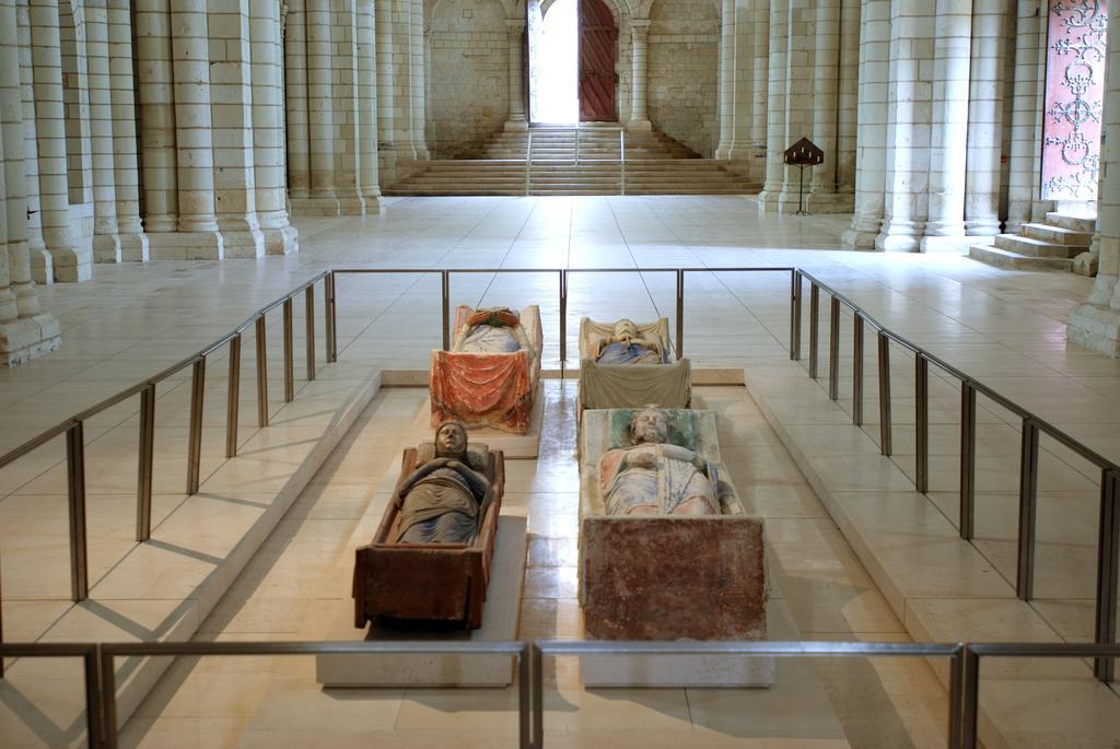 Logis Hotel La Croix Blanche Fontevraud Luaran gambar