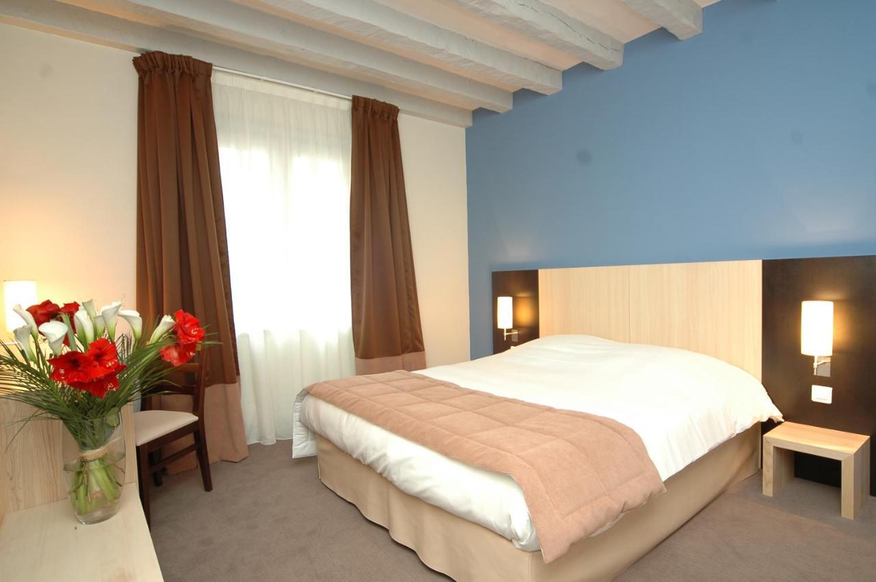 Logis Hotel La Croix Blanche Fontevraud Bilik gambar